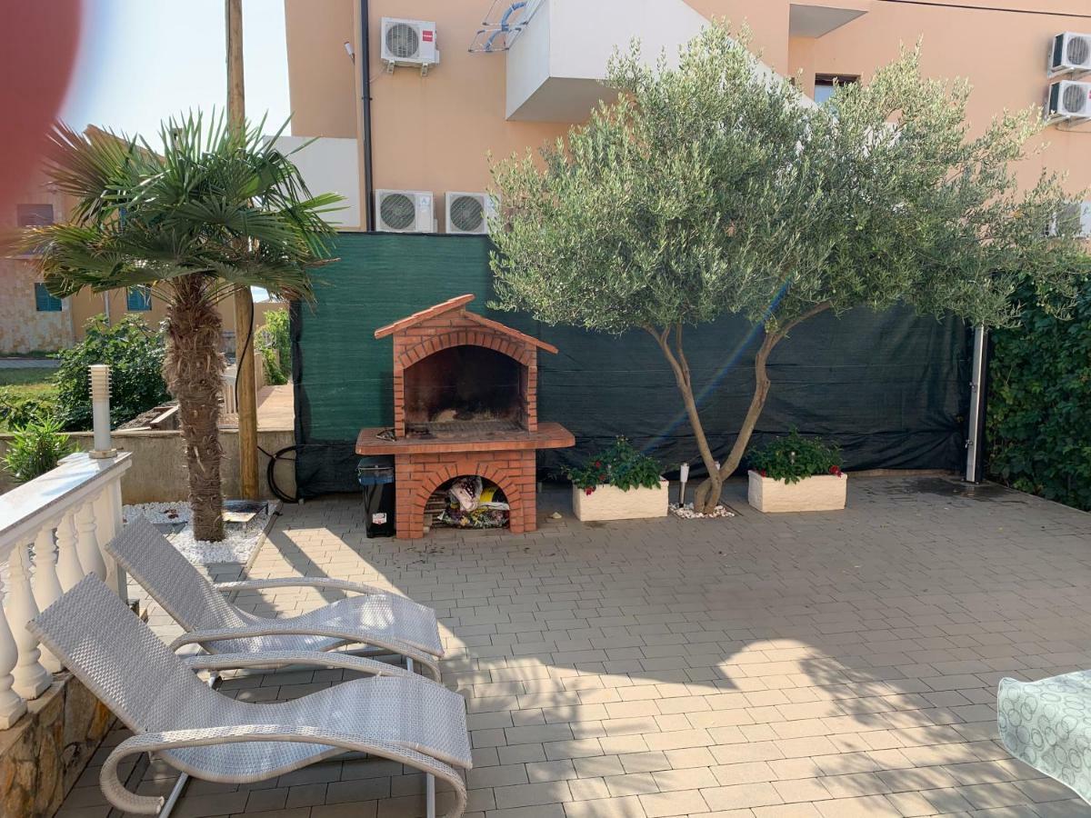 Apartman Petra 2 Vir Εξωτερικό φωτογραφία